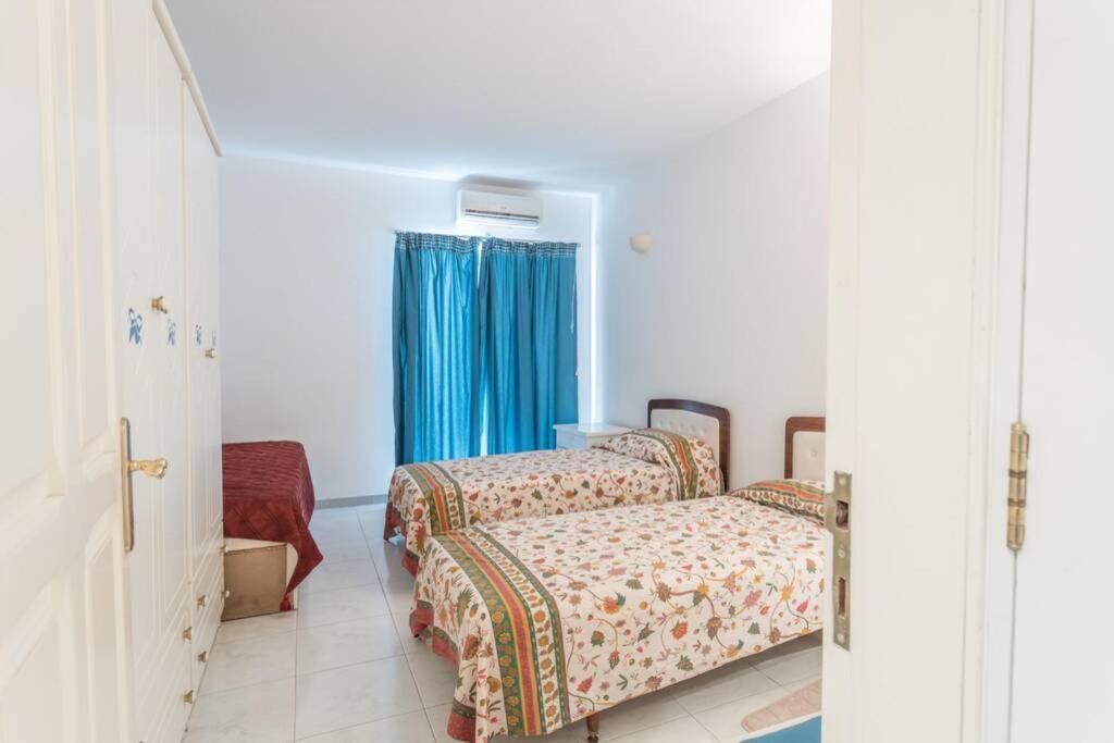 St Julians' Sea Front, Spectacular View, Apartment Сент Джулианс Экстерьер фото