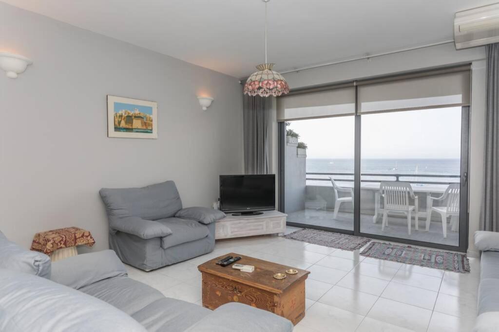 St Julians' Sea Front, Spectacular View, Apartment Сент Джулианс Экстерьер фото