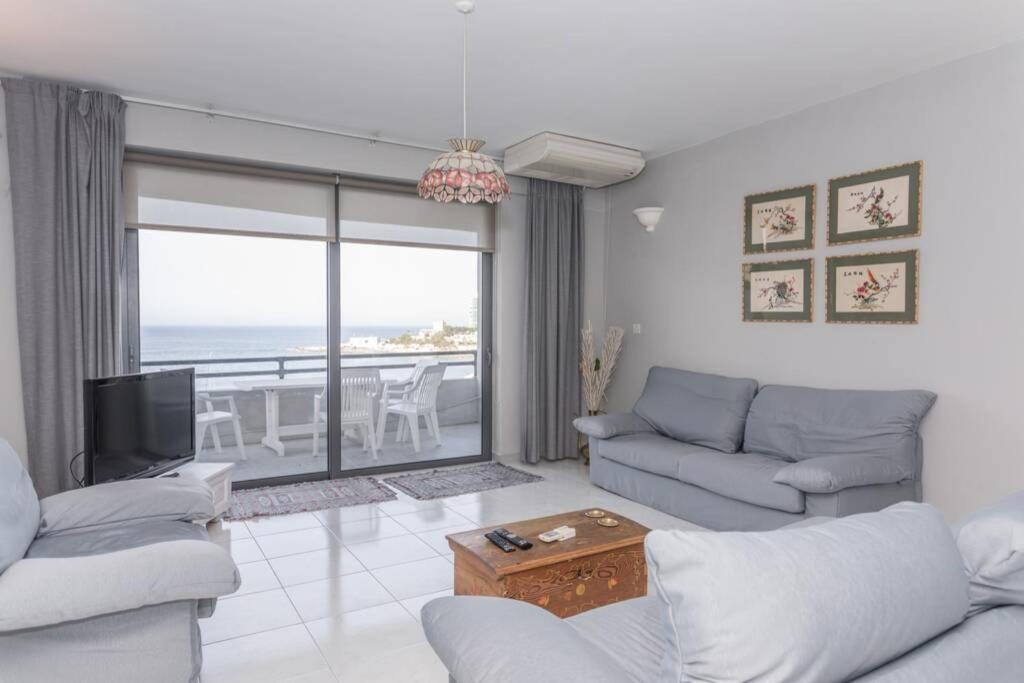 St Julians' Sea Front, Spectacular View, Apartment Сент Джулианс Экстерьер фото