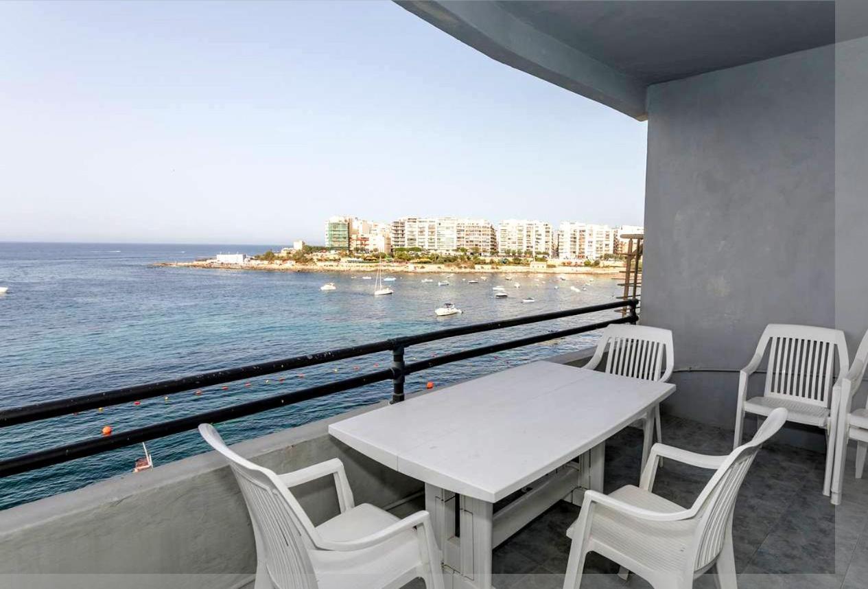 St Julians' Sea Front, Spectacular View, Apartment Сент Джулианс Экстерьер фото