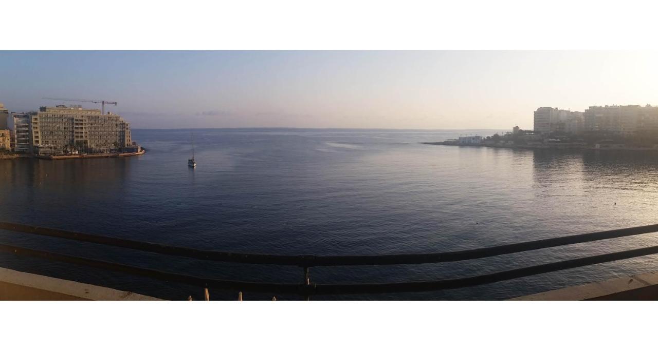St Julians' Sea Front, Spectacular View, Apartment Сент Джулианс Экстерьер фото