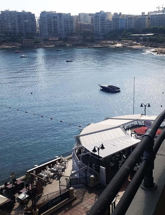 St Julians' Sea Front, Spectacular View, Apartment Сент Джулианс Экстерьер фото